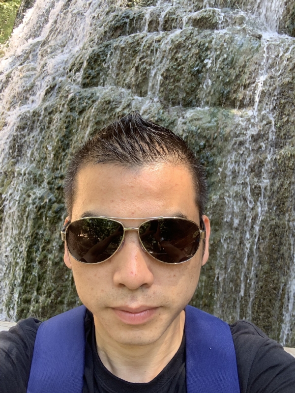 高兴的第二张照片--南靖征婚网