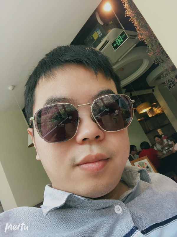 月台等路人的第一张照片--南靖征婚网