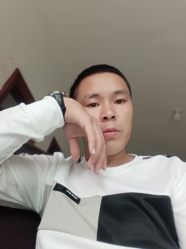 冷漠的第一张照片--南靖征婚网