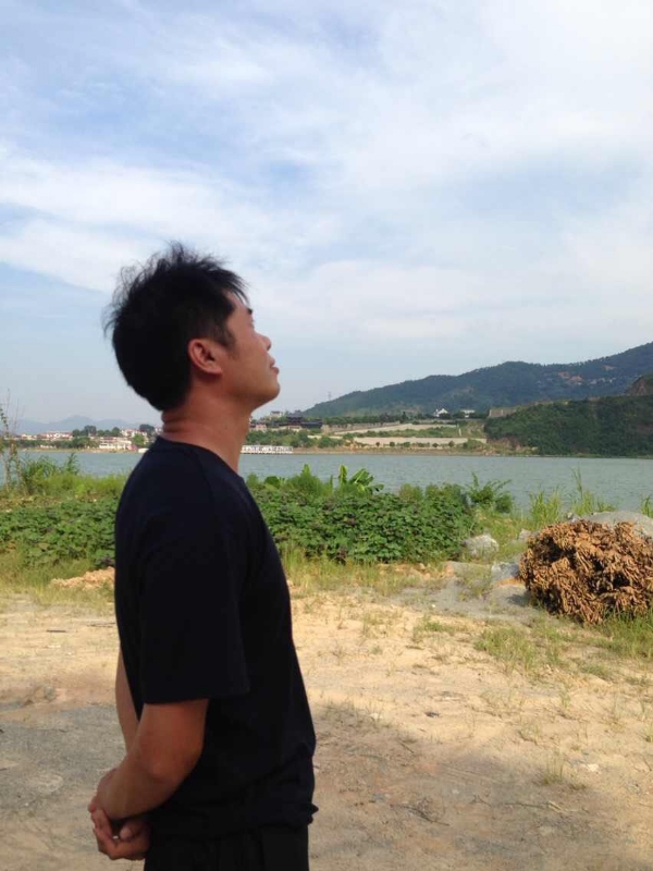 雾里看花的第一张照片--南靖征婚网