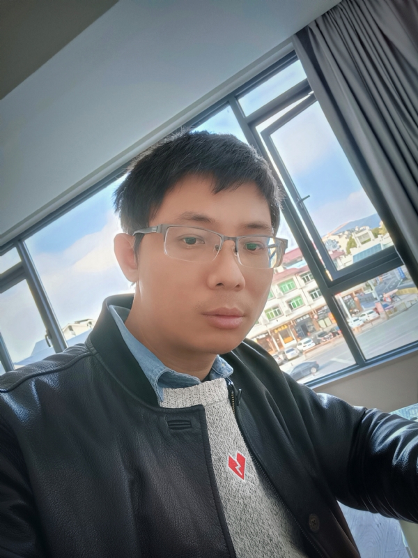 也许只是缺少一个拥抱的第二张照片--南靖征婚网