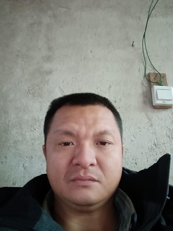 兰成龙的第三张照片--南靖征婚网